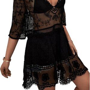 🌷 Black Lace V-neck Beach Cover-up